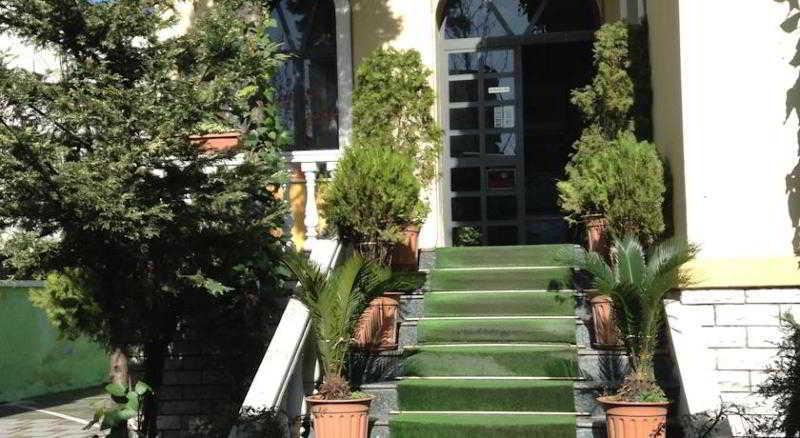 Art Hotel Nirvana Tiranë Luaran gambar