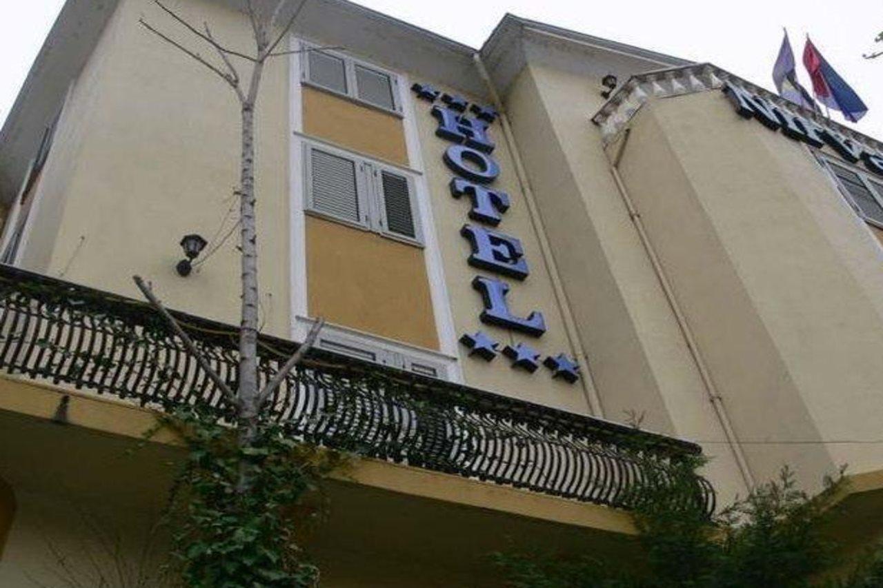 Art Hotel Nirvana Tiranë Luaran gambar