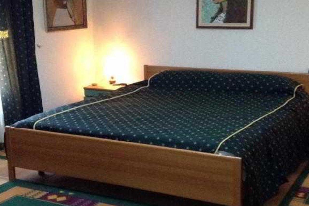 Art Hotel Nirvana Tiranë Luaran gambar