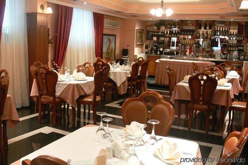 Art Hotel Nirvana Tiranë Restoran gambar