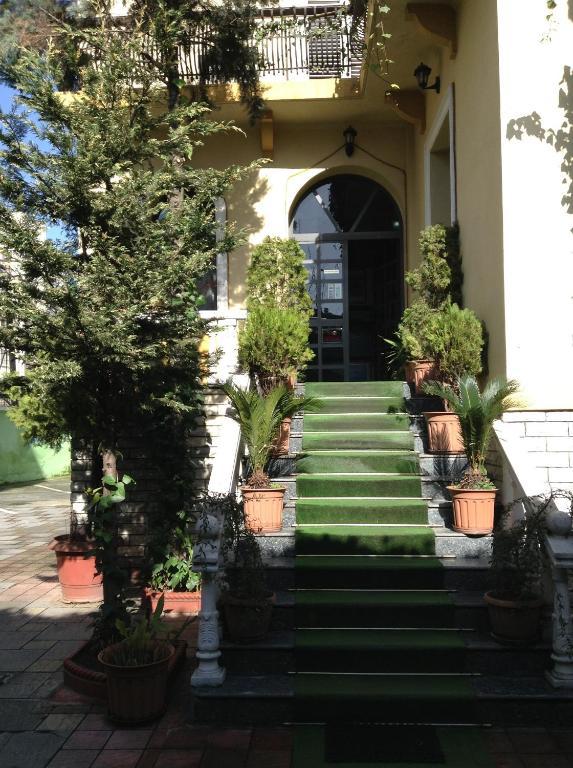 Art Hotel Nirvana Tiranë Luaran gambar