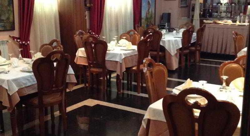 Art Hotel Nirvana Tiranë Restoran gambar