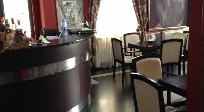 Art Hotel Nirvana Tiranë Restoran gambar