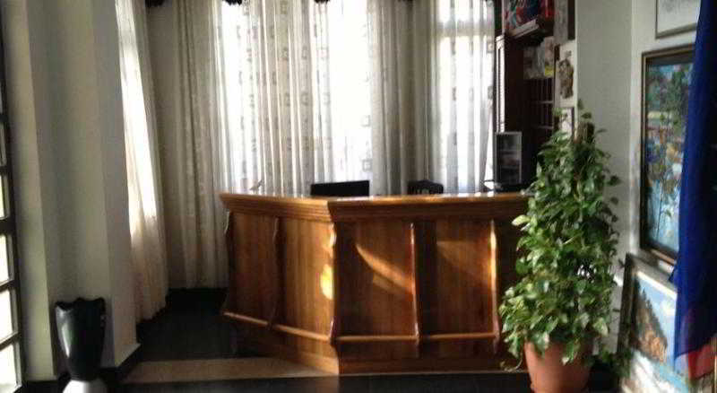 Art Hotel Nirvana Tiranë Dalaman gambar