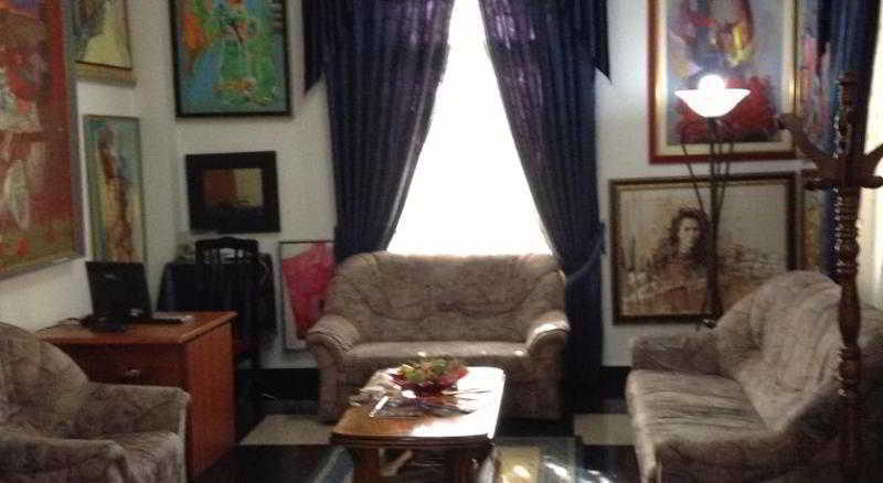 Art Hotel Nirvana Tiranë Luaran gambar